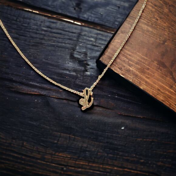 NEW Crown & Ivy Necklace Pendant 18" Monogram Letter "L" Gold Tone‎ Giftable - Picture 1 of 5